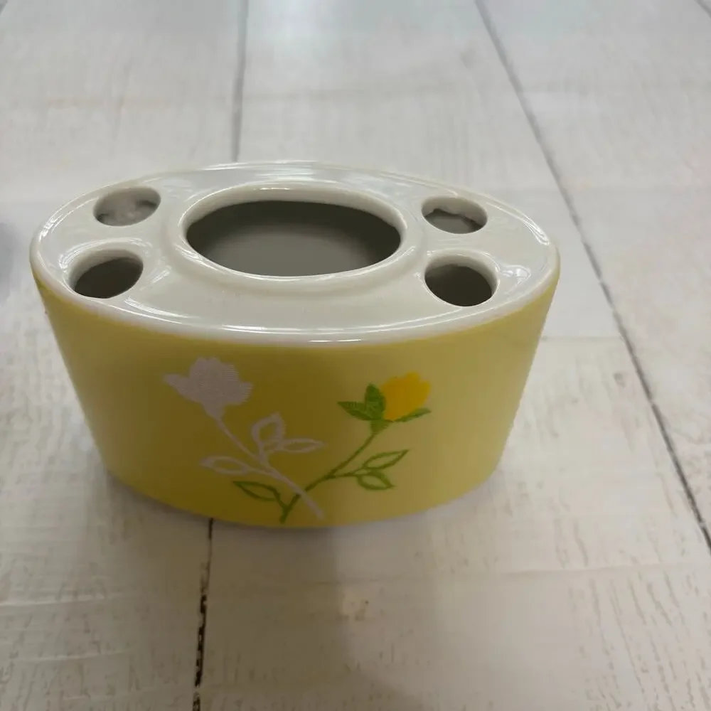 Porcelain Rose Bathroom Accessory 3 Piece Set